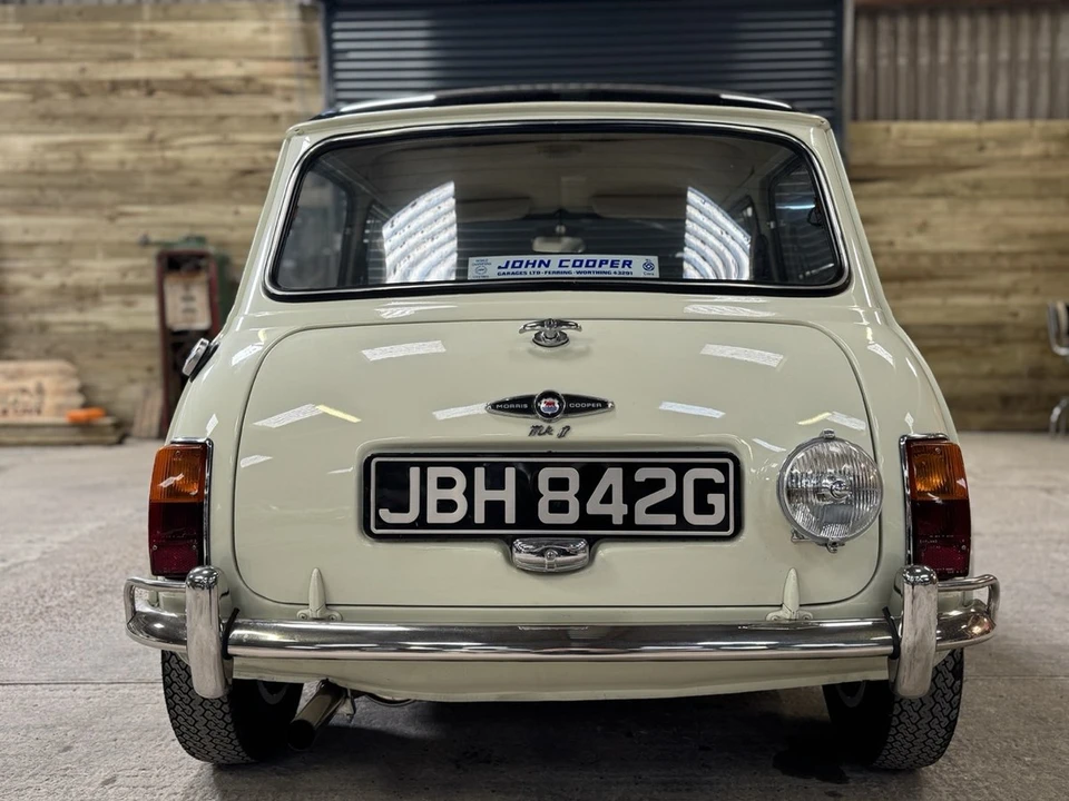 1969 Morris - Image 11 of 30
