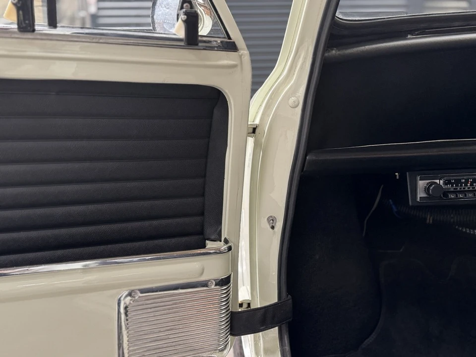 1969 Morris - Image 29 of 30