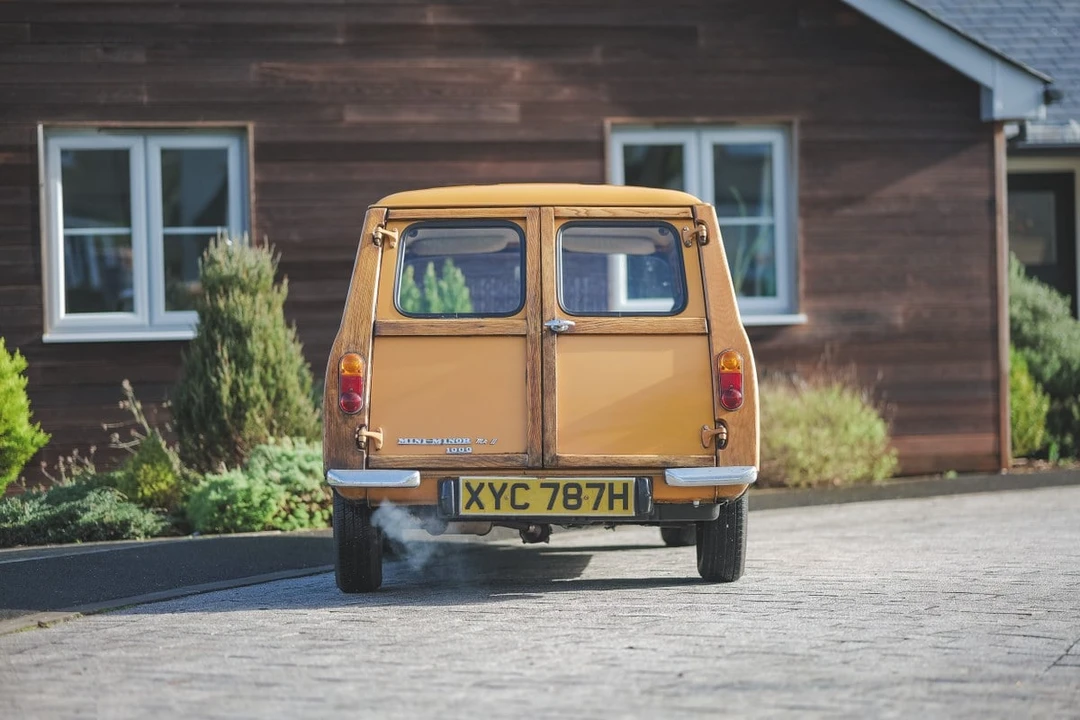 1969 Morris - Image 2 of 30