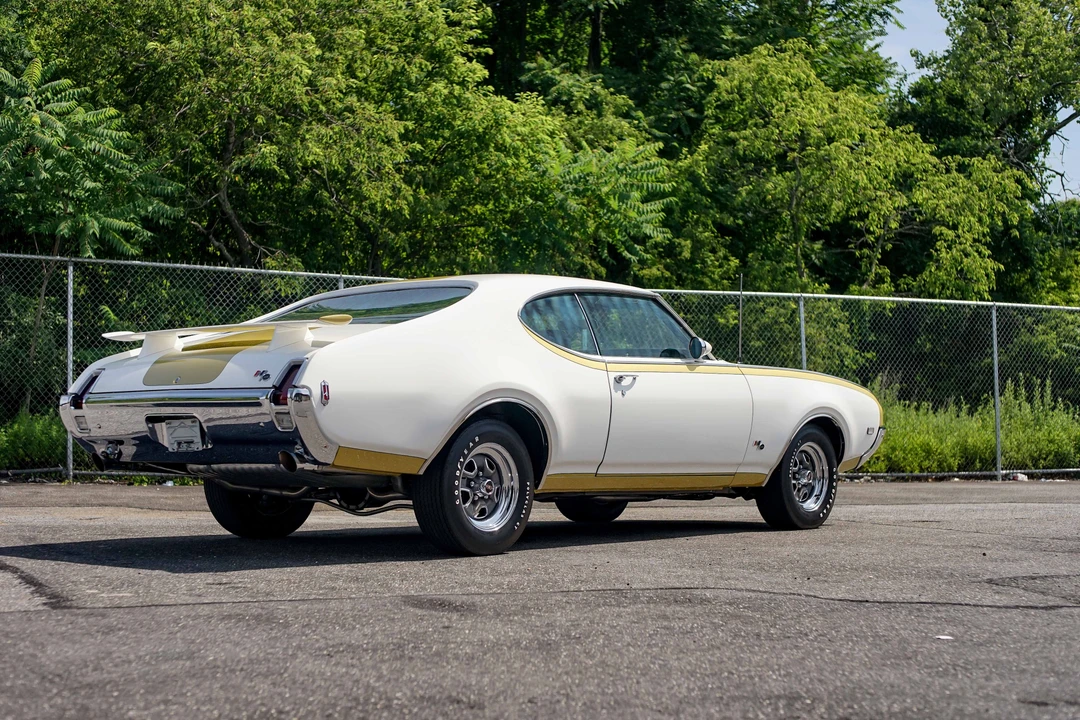 1969 Oldsmobile 442 2nd Gen - Image 13 of 31