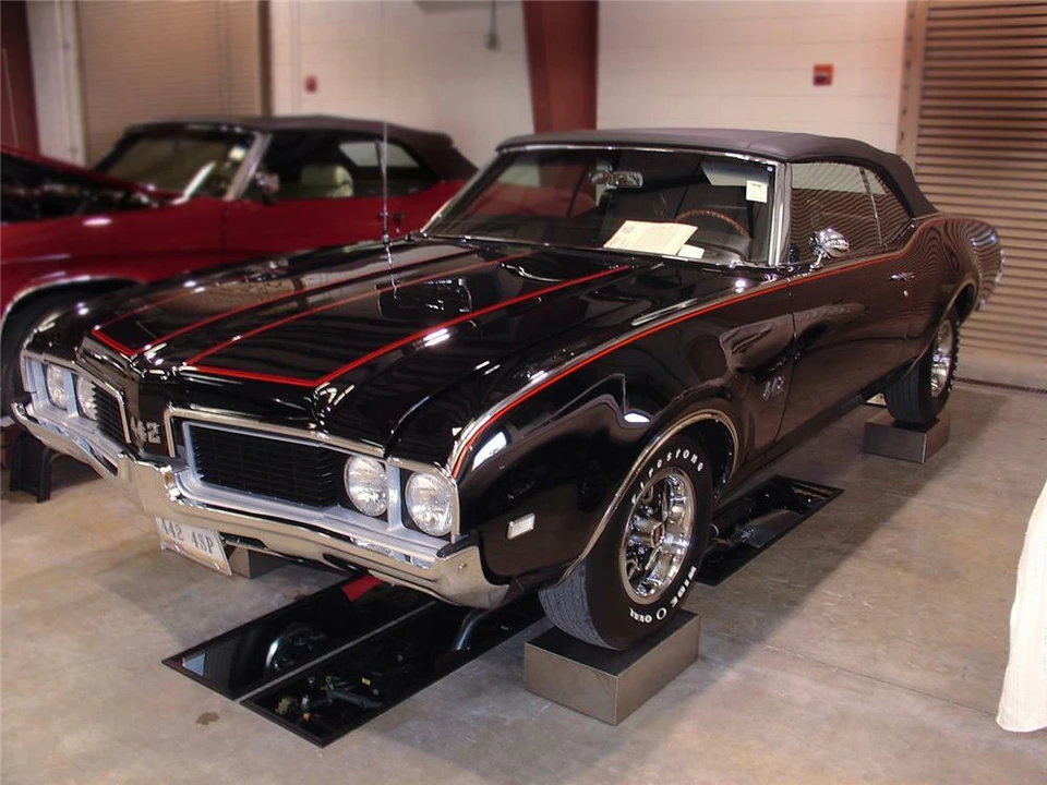 1969 Oldsmobile 442 2nd Gen - Image 2 of 3