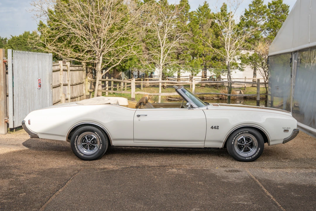 1969 Oldsmobile 442 2nd Gen - Image 13 of 31
