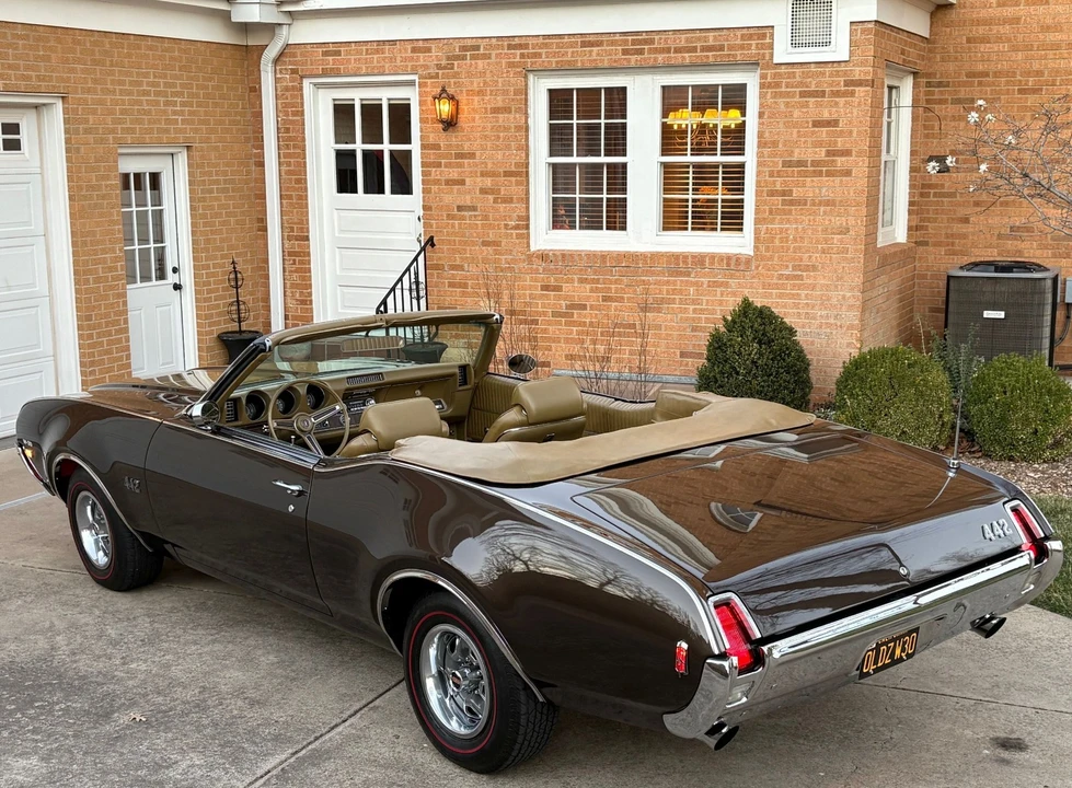 1969 Oldsmobile 442 2nd Gen - Image 9 of 21