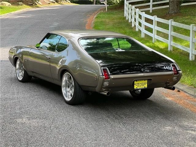 1969 Oldsmobile 442 2nd Gen - Image 8 of 12