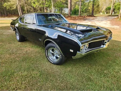 1969 Oldsmobile 442 Holiday Coupe