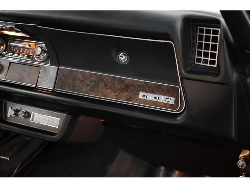 1969 Oldsmobile 442 2nd Gen - Image 16 of 31