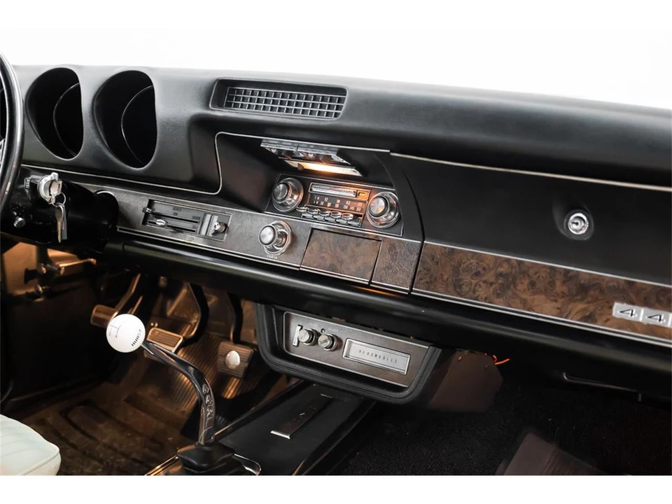 1969 Oldsmobile 442 2nd Gen - Image 18 of 31