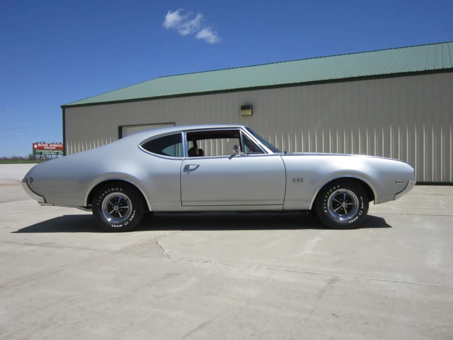 1969 Oldsmobile 442 2nd Gen - Image 2 of 6