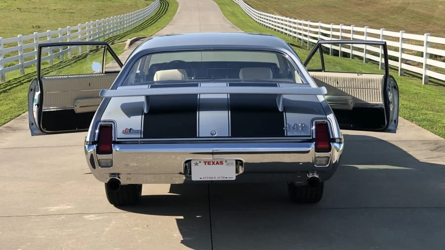 1969 Oldsmobile 442 2nd Gen - Image 9 of 20