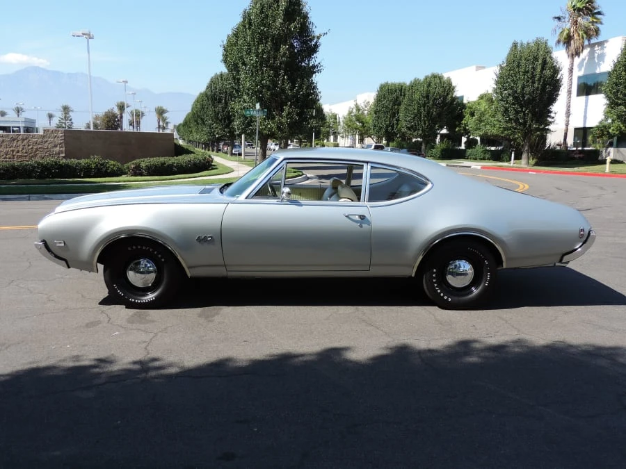 1969 Oldsmobile 442 2nd Gen - Image 2 of 12