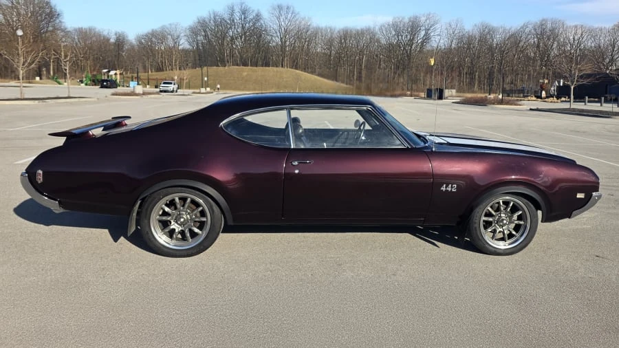1969 Oldsmobile 442 2nd Gen - Image 2 of 17