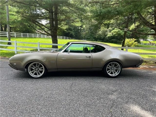 1969 Oldsmobile 442 2nd Gen - Image 5 of 21