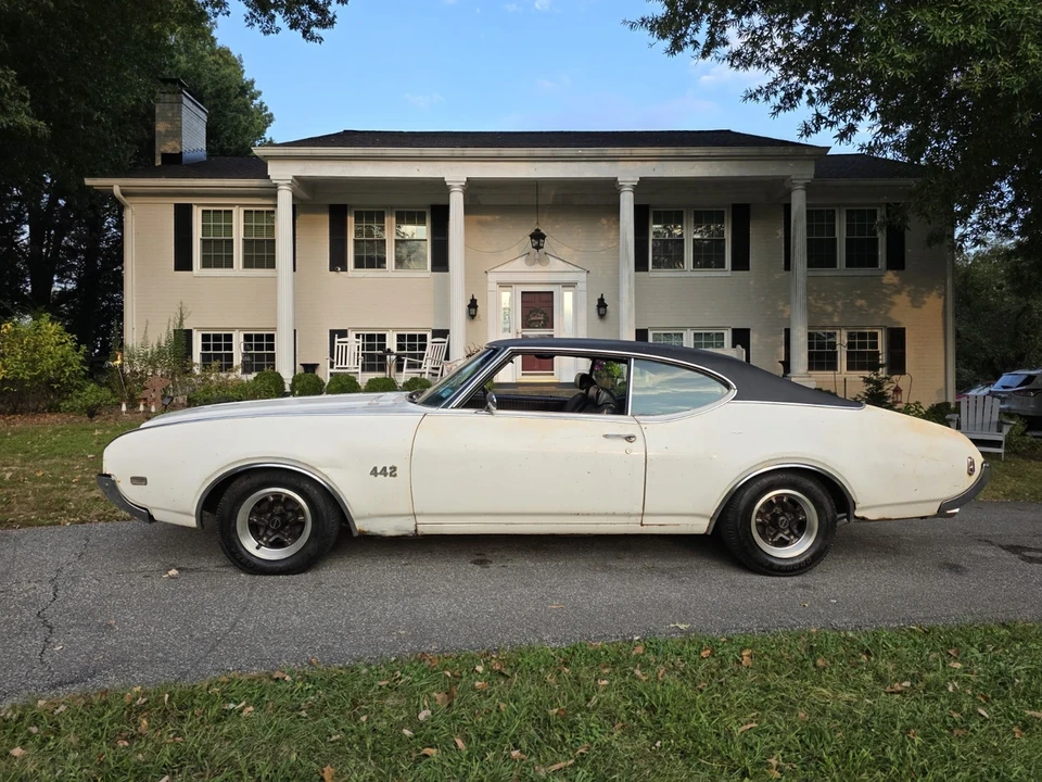 1969 Oldsmobile 442 2nd Gen - Image 2 of 21