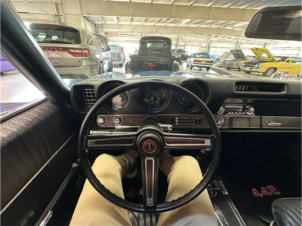 1969 Oldsmobile 442 2nd Gen - Image 27 of 31