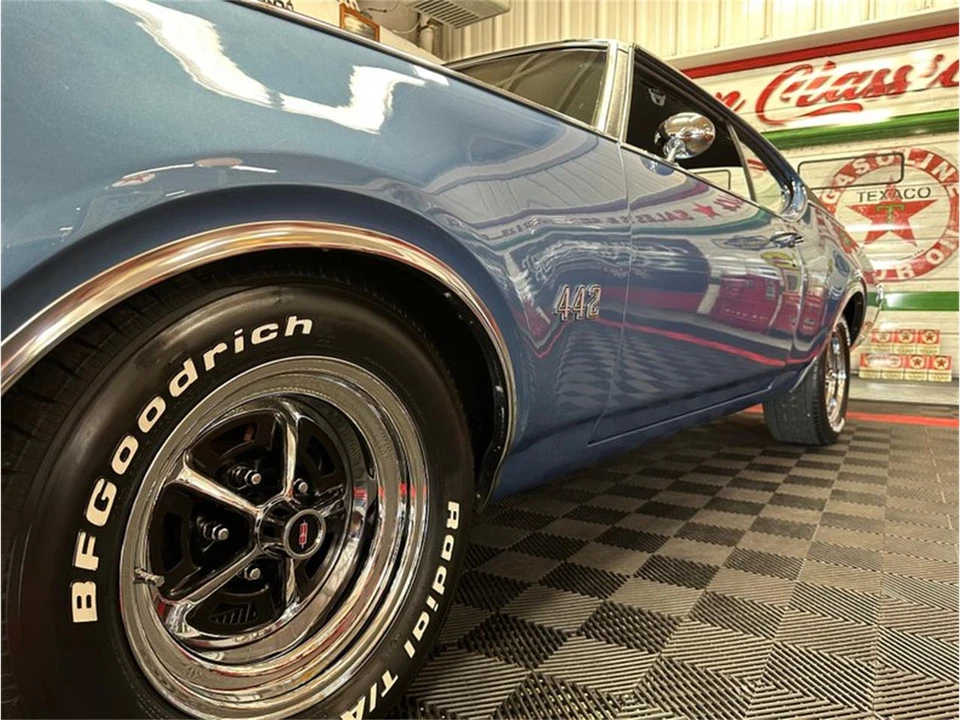 1969 Oldsmobile 442 2nd Gen - Image 12 of 31