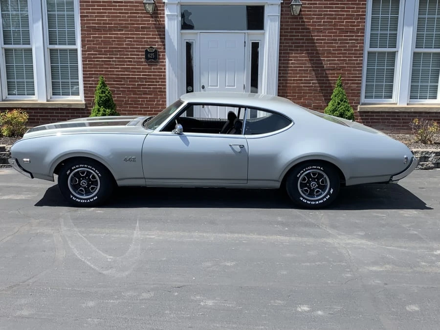 1969 Oldsmobile 442 2nd Gen - Image 2 of 8