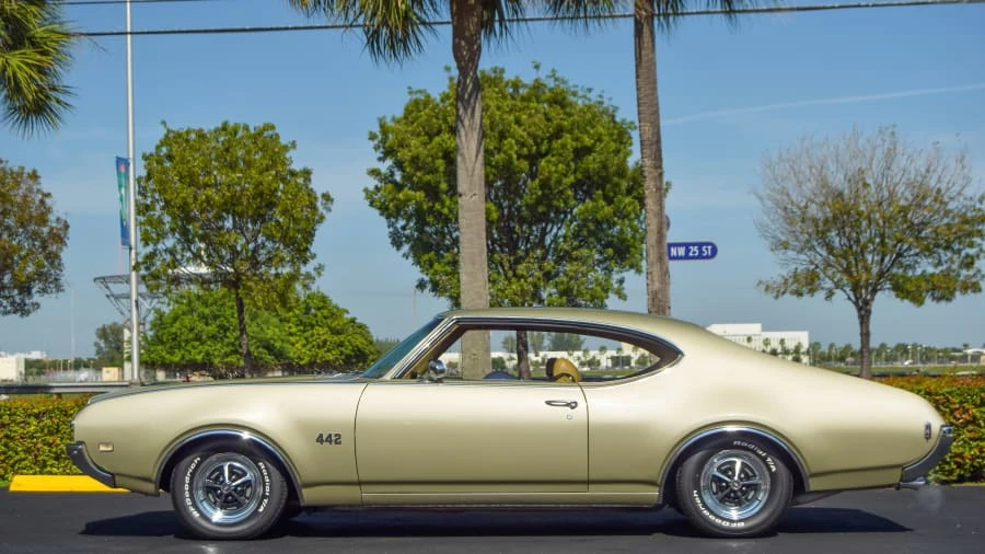 1969 Oldsmobile 442 2nd Gen - Image 2 of 12