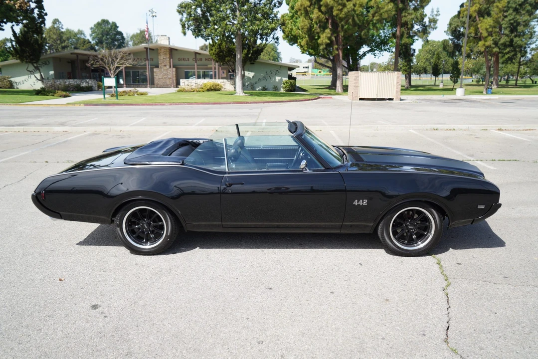 1969 Oldsmobile 442 2nd Gen - Image 17 of 31