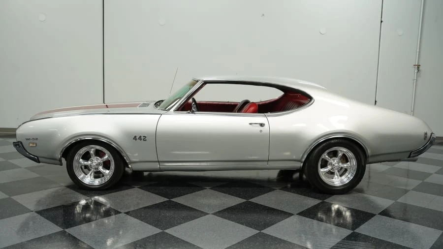1969 Oldsmobile 442 2nd Gen - Image 2 of 13