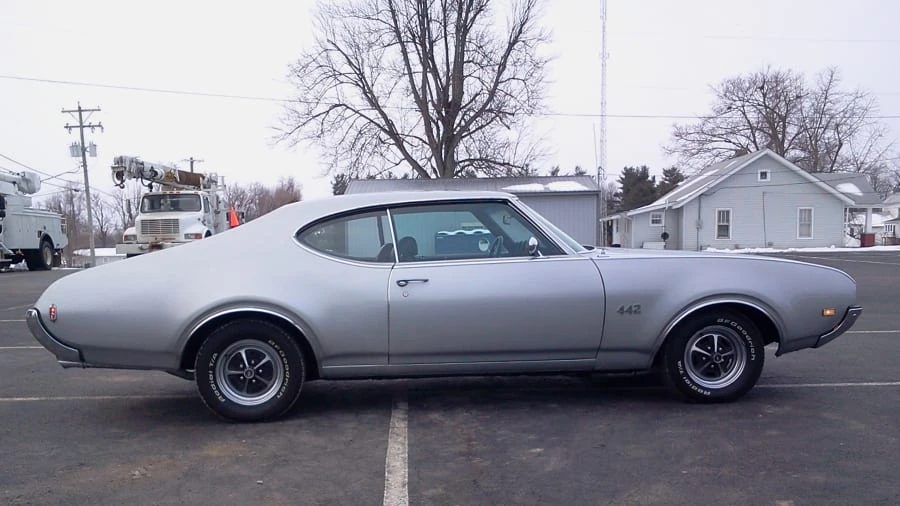 1969 Oldsmobile 442 2nd Gen - Image 2 of 12