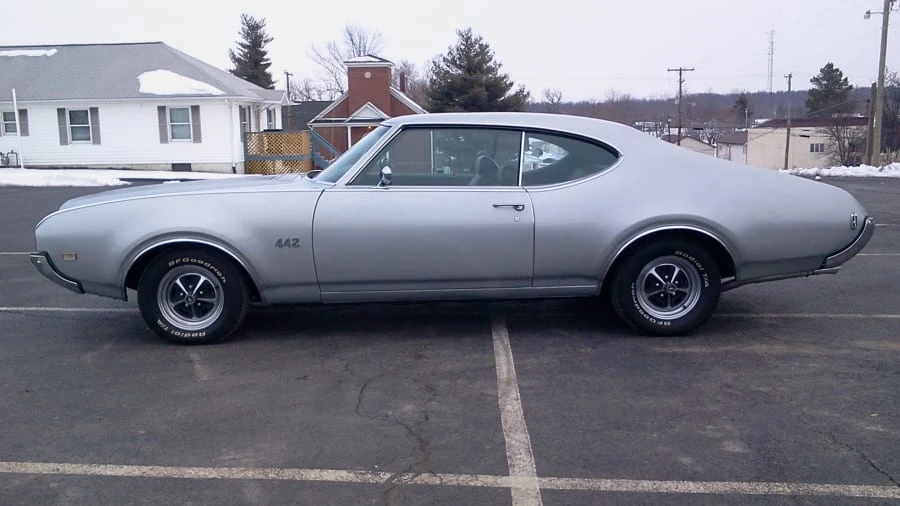 1969 Oldsmobile 442 2nd Gen - Image 9 of 12