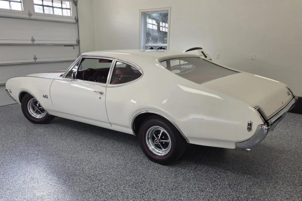 1969 Oldsmobile 442 2nd Gen - Image 2 of 10