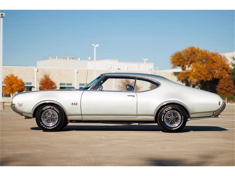 1969 Oldsmobile 442 W-30 2nd Gen - Image 29 of 31