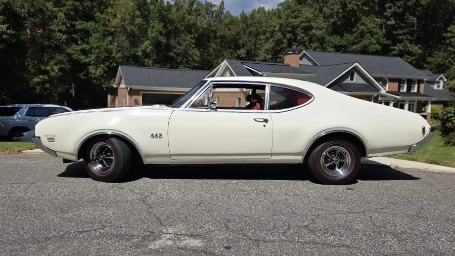 1969 Oldsmobile 442 2nd Gen - Image 2 of 31