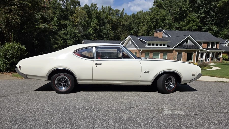 1969 Oldsmobile 442 2nd Gen - Image 14 of 31