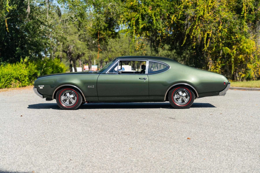1969 Oldsmobile 442 2nd Gen - Image 9 of 21