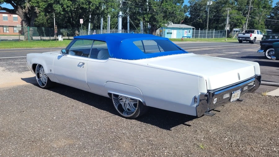 1969 Oldsmobile 98 - Image 3 of 10