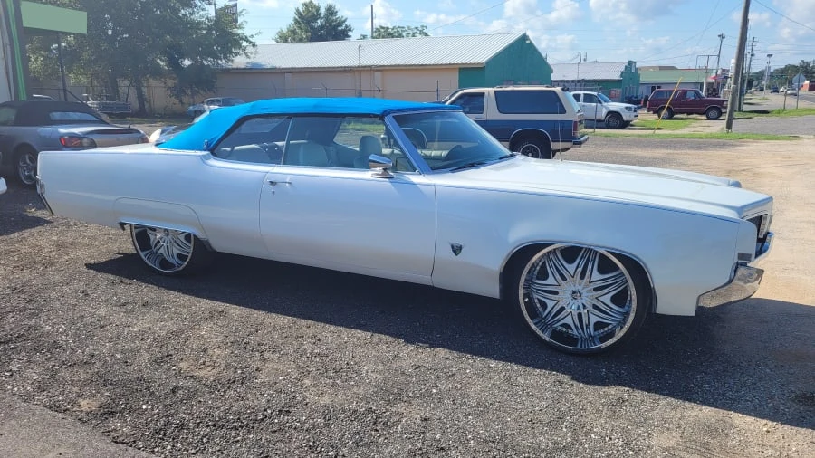 1969 Oldsmobile 98 - Image 9 of 10