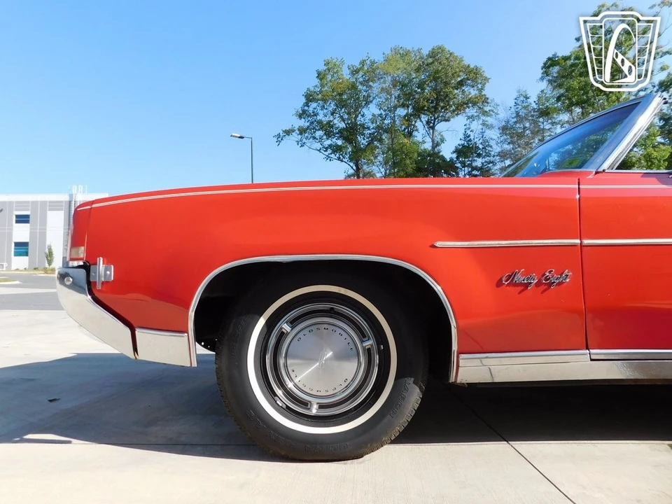 1969 Oldsmobile 98 - Image 10 of 12