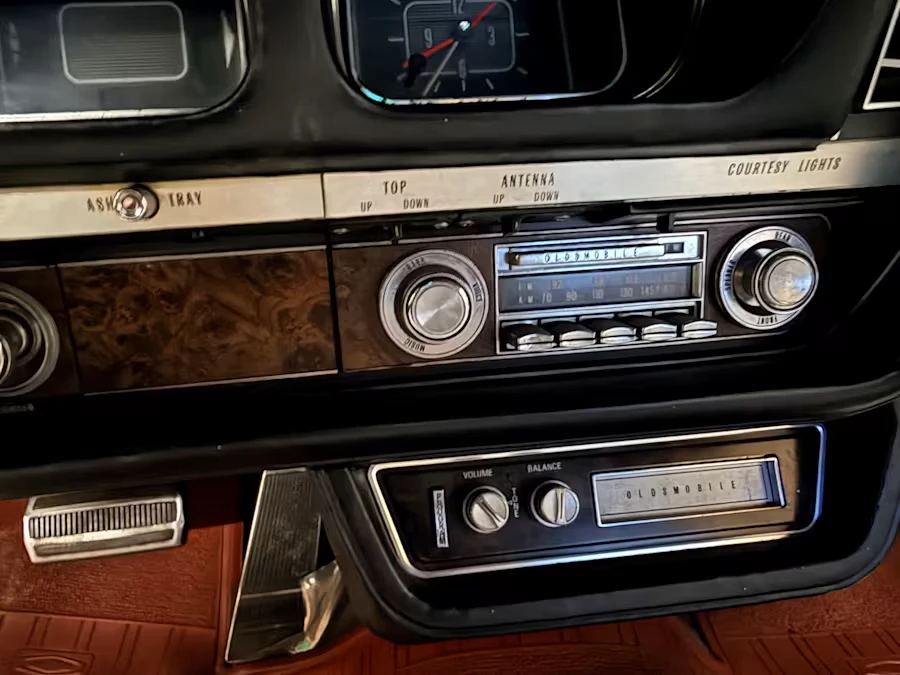 1969 Oldsmobile 98 - Image 13 of 20