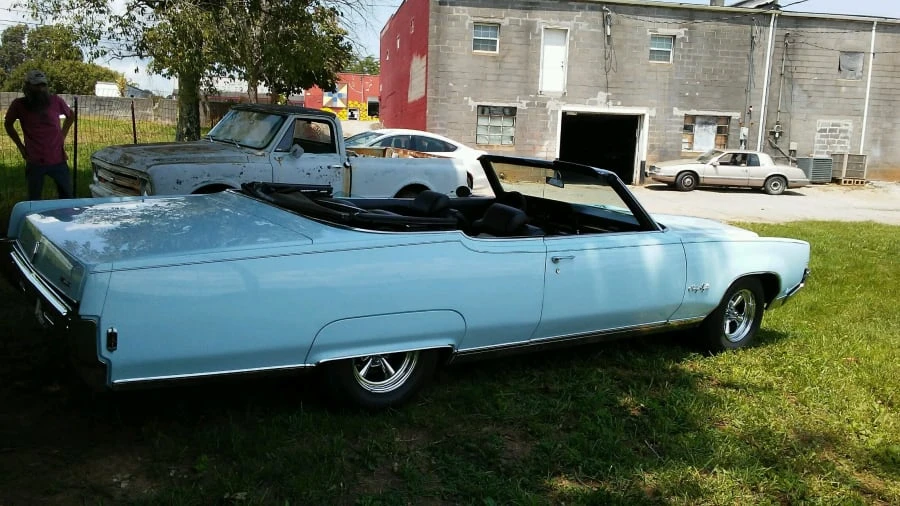 1969 Oldsmobile 98 - Image 2 of 8