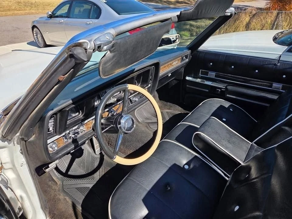 1969 Oldsmobile 98 - Image 2 of 4