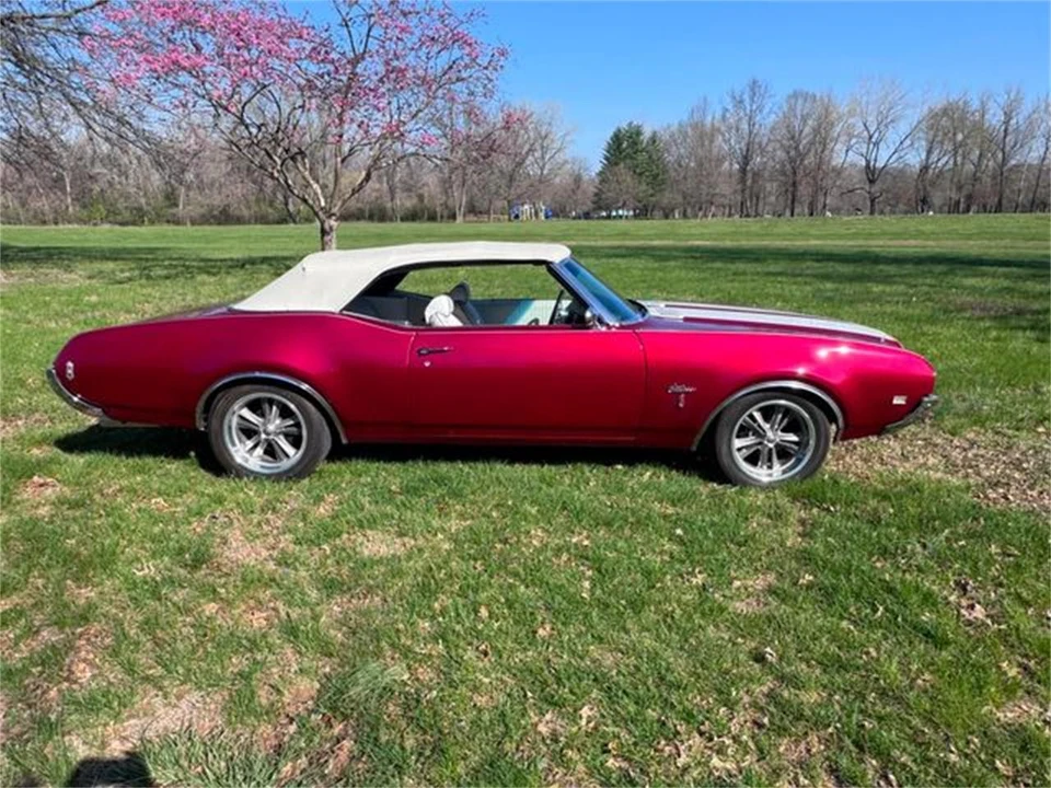 1969 Oldsmobile Cutlass 3rd Gen - Image 12 of 31