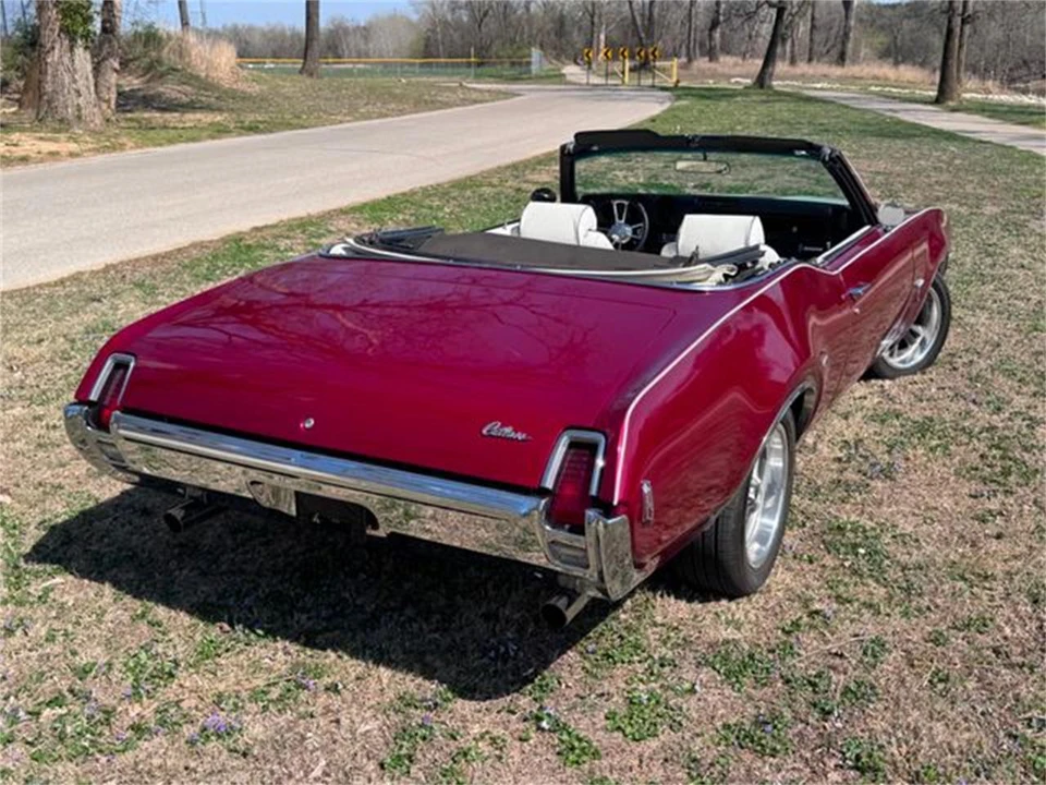 1969 Oldsmobile Cutlass 3rd Gen - Image 13 of 31