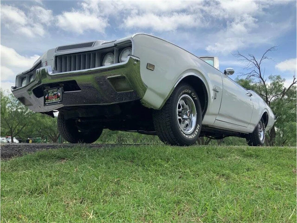 1969 Oldsmobile Cutlass 3rd Gen - Image 14 of 31