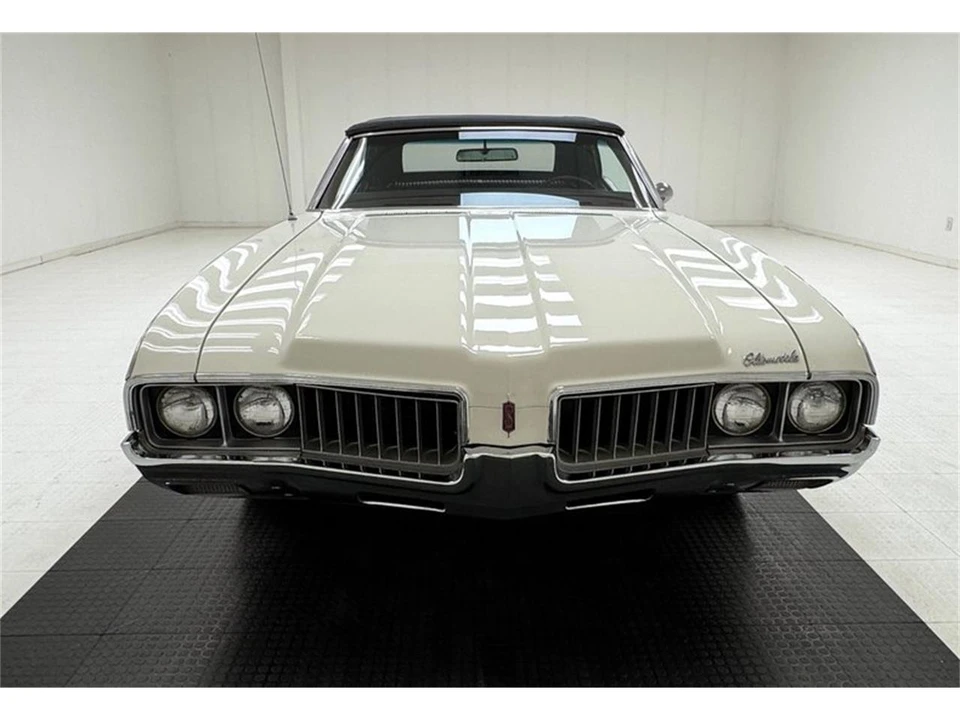 1969 Oldsmobile Cutlass 3rd Gen - Image 11 of 31