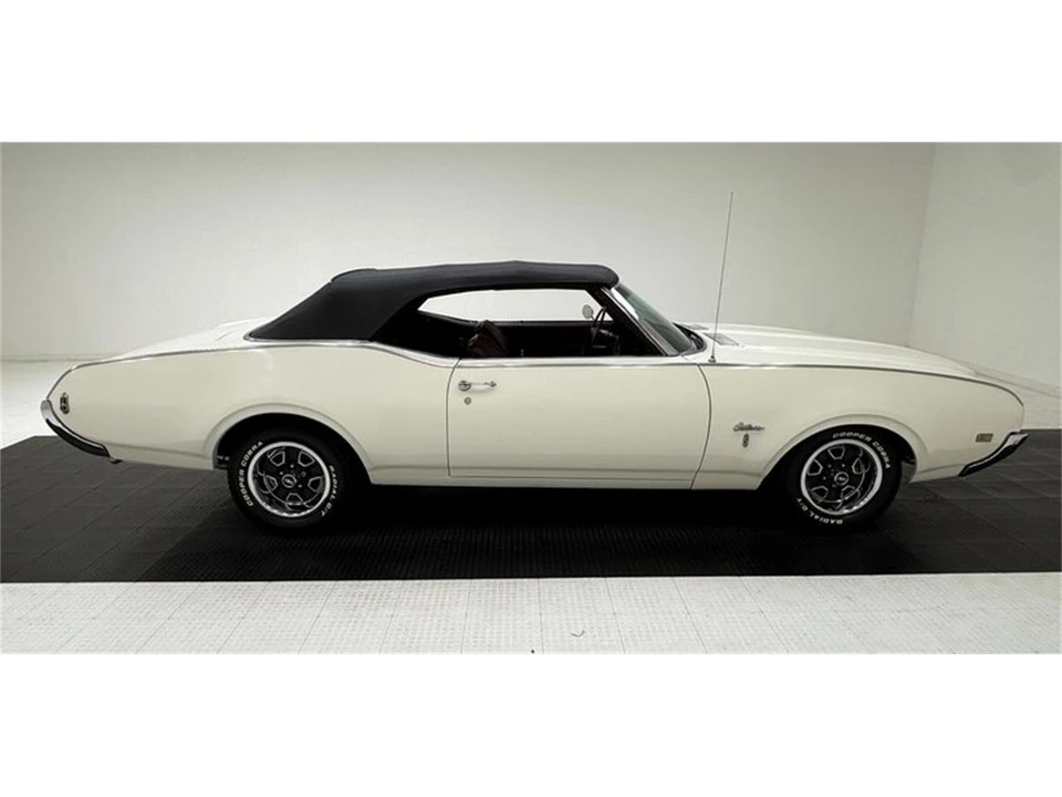 1969 Oldsmobile Cutlass 3rd Gen - Image 9 of 31