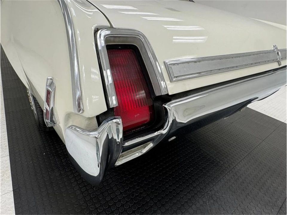 1969 Oldsmobile Cutlass 3rd Gen - Image 22 of 31