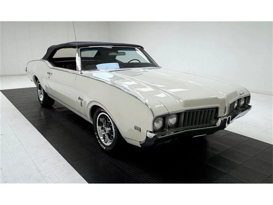 1969 Oldsmobile Cutlass 3rd Gen - Image 10 of 31