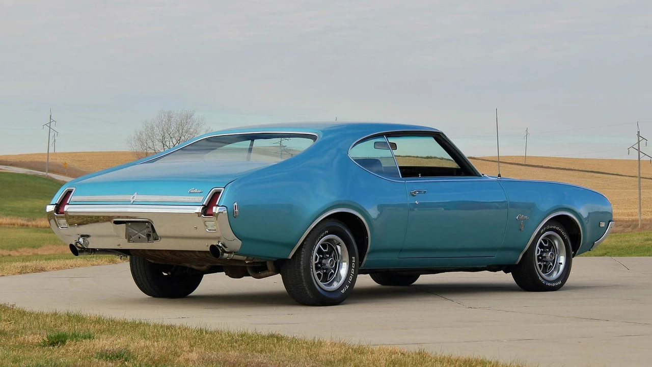 1969 Oldsmobile Cutlass 3rd Gen - Image 13 of 27