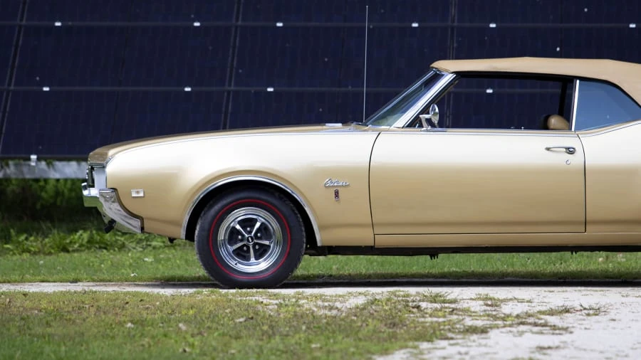 1969 Oldsmobile Cutlass 3rd Gen - Image 13 of 18