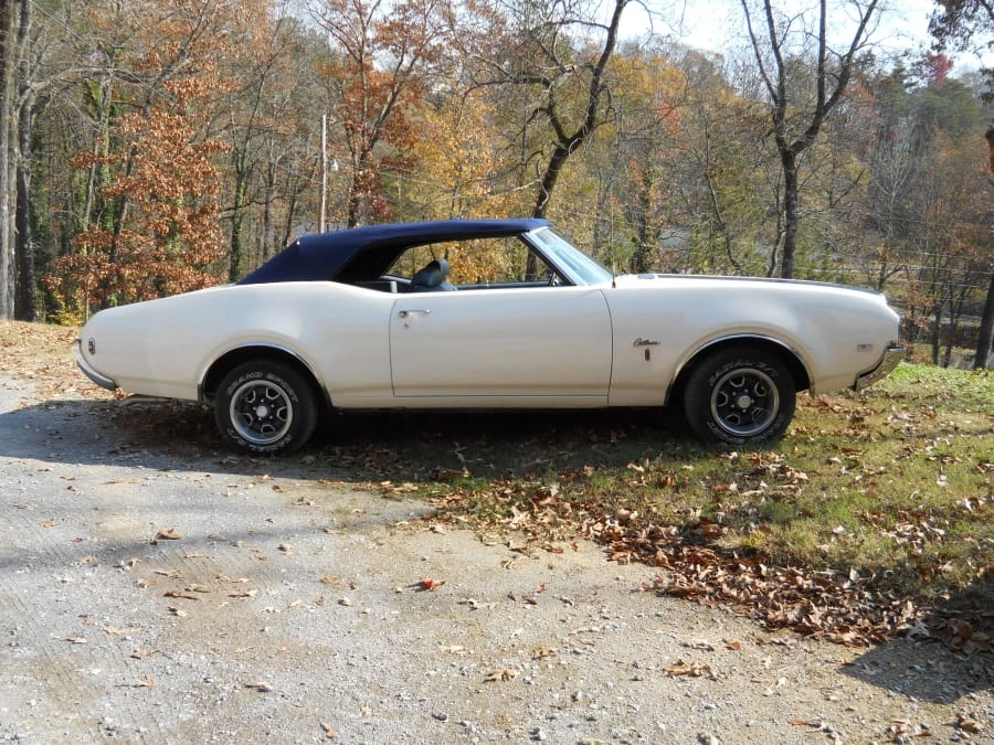 1969 Oldsmobile Cutlass 3rd Gen - Image 2 of 4