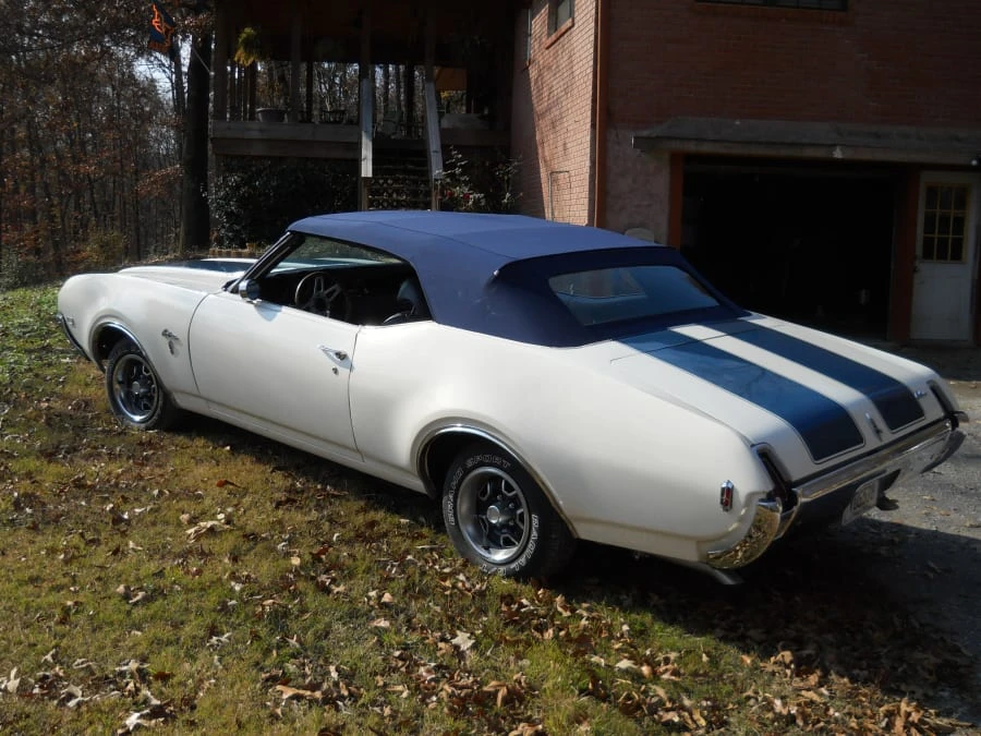 1969 Oldsmobile Cutlass 3rd Gen - Image 3 of 4