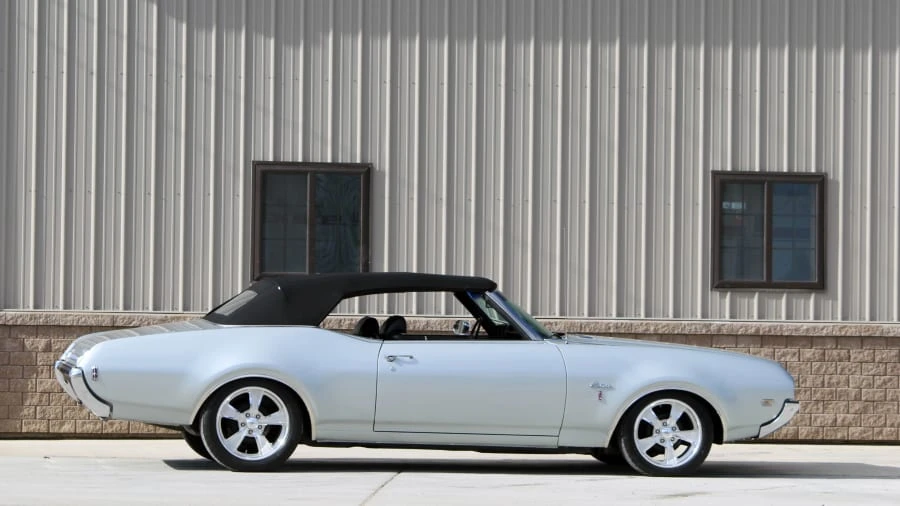 1969 Oldsmobile Cutlass 3rd Gen - Image 2 of 8