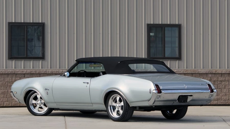 1969 Oldsmobile Cutlass 3rd Gen - Image 3 of 8