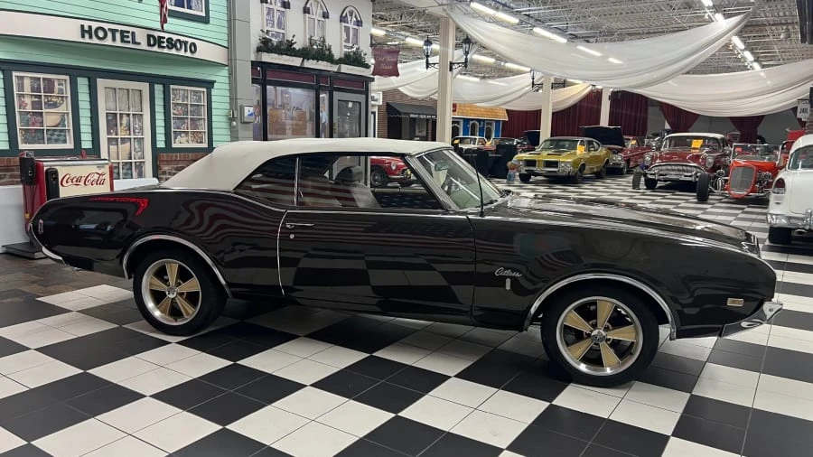 1969 Oldsmobile Cutlass 3rd Gen - Image 2 of 11
